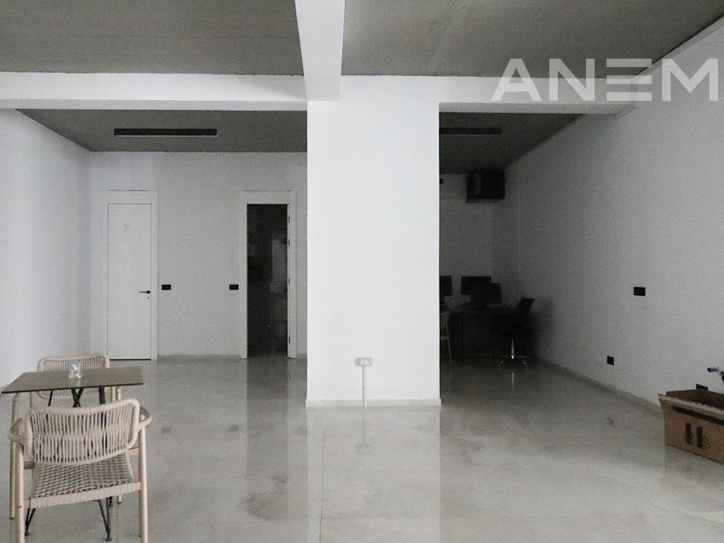 Zyre me qira 200m² në Mat