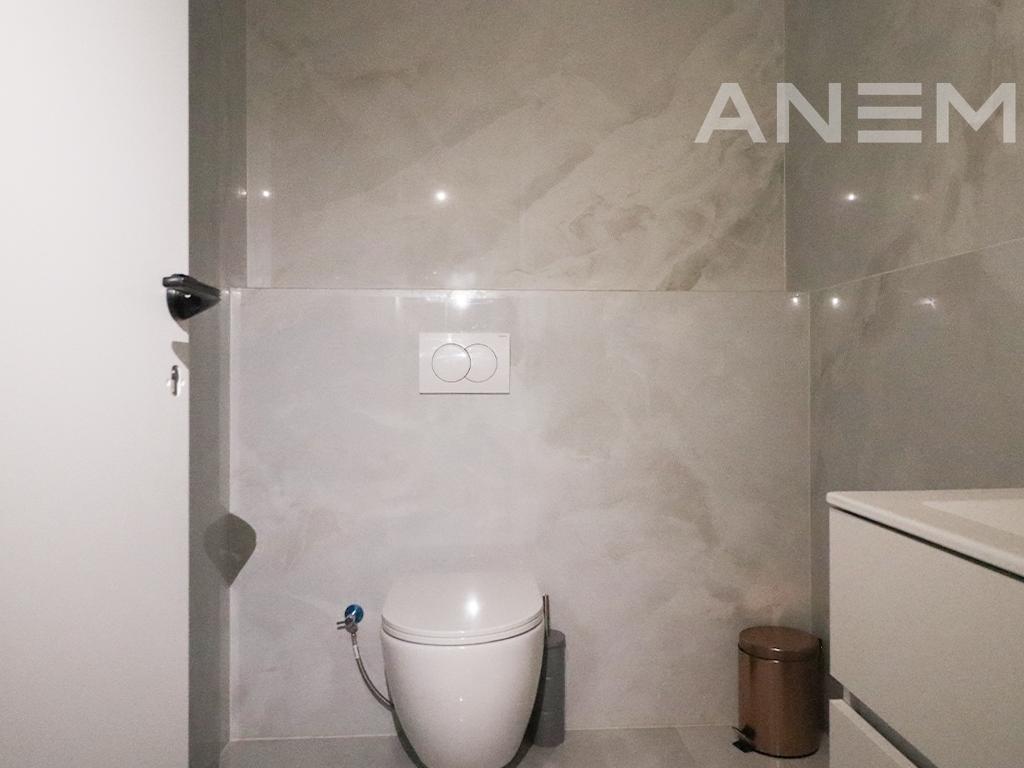 Zyre me qira 200m² në Mat