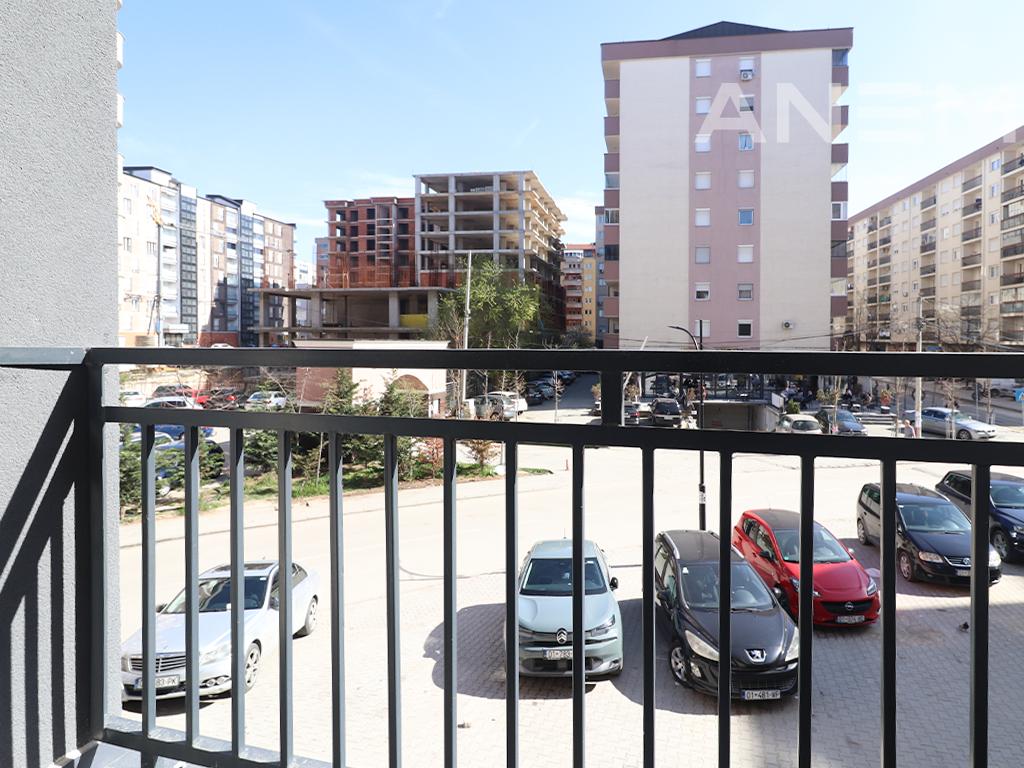 Banesë me qira me 2 dhoma gjumi në Fushë Kosovë