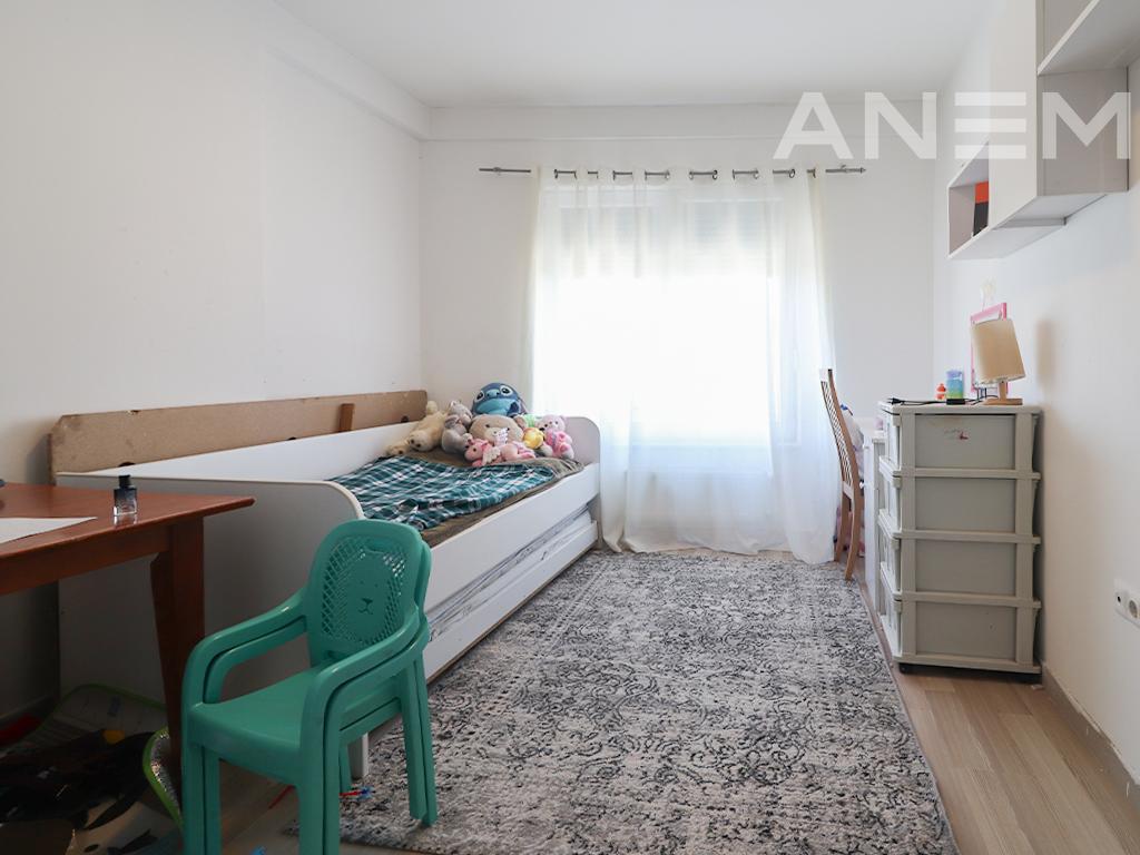 Banesë në shitje 79m² në Mahallën e Muhaxherëve