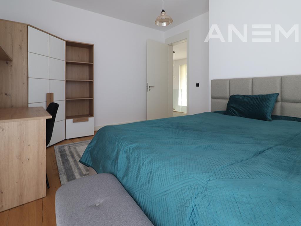 Shtëpi me qira me 5 dhoma gjumi në Marigona Hill