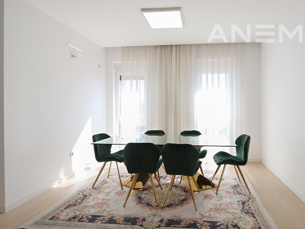 Banesë në shitje 198.1m² në Veternik