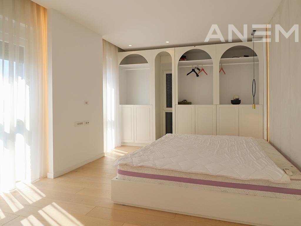 Banesë në shitje 198.1m² në Veternik