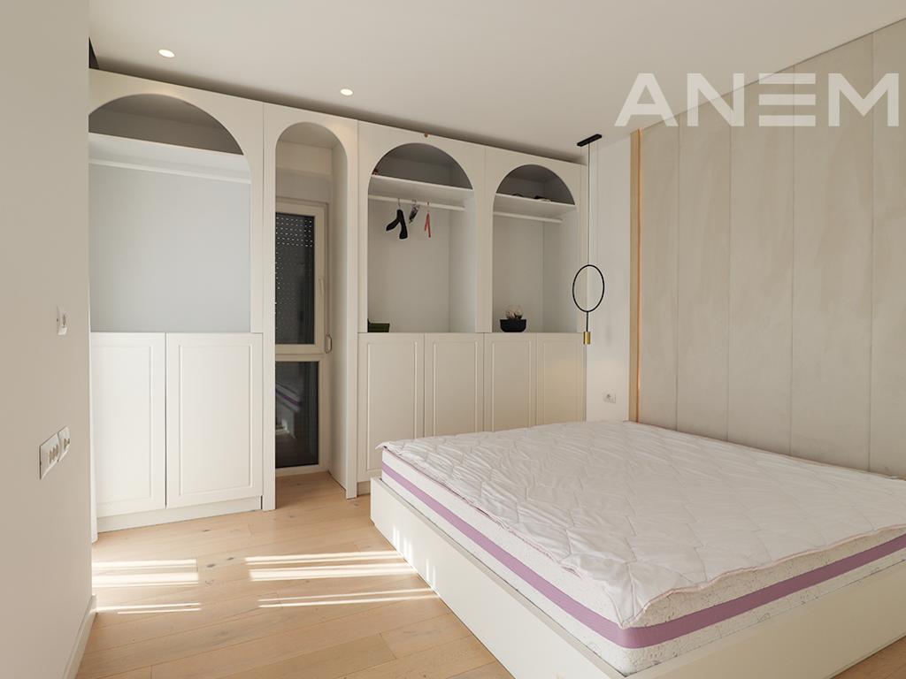 Banesë në shitje 198.1m² në Veternik