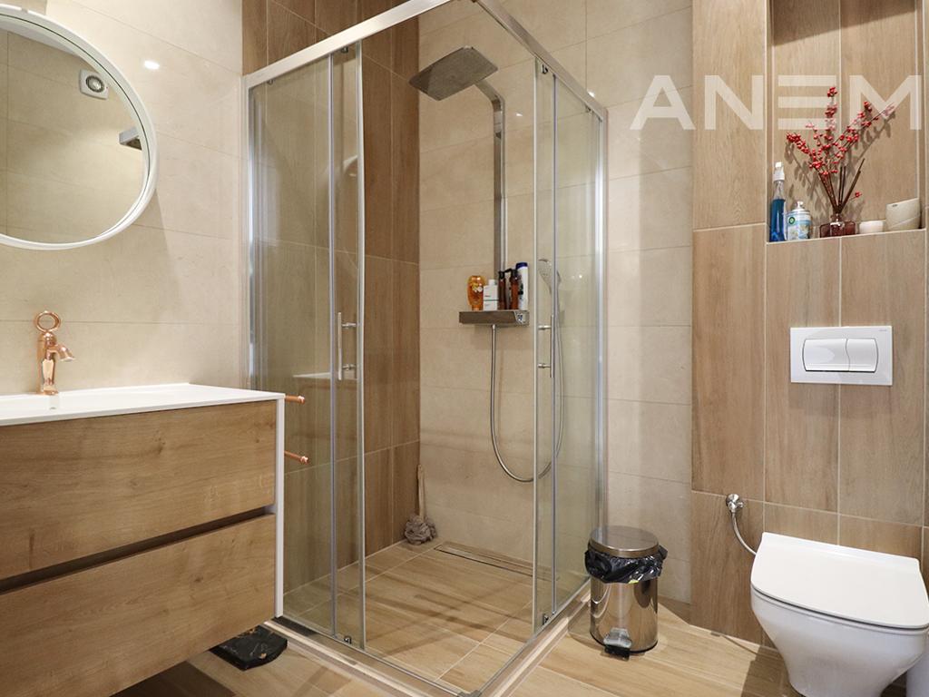 Banesë në shitje 198.1m² në Veternik