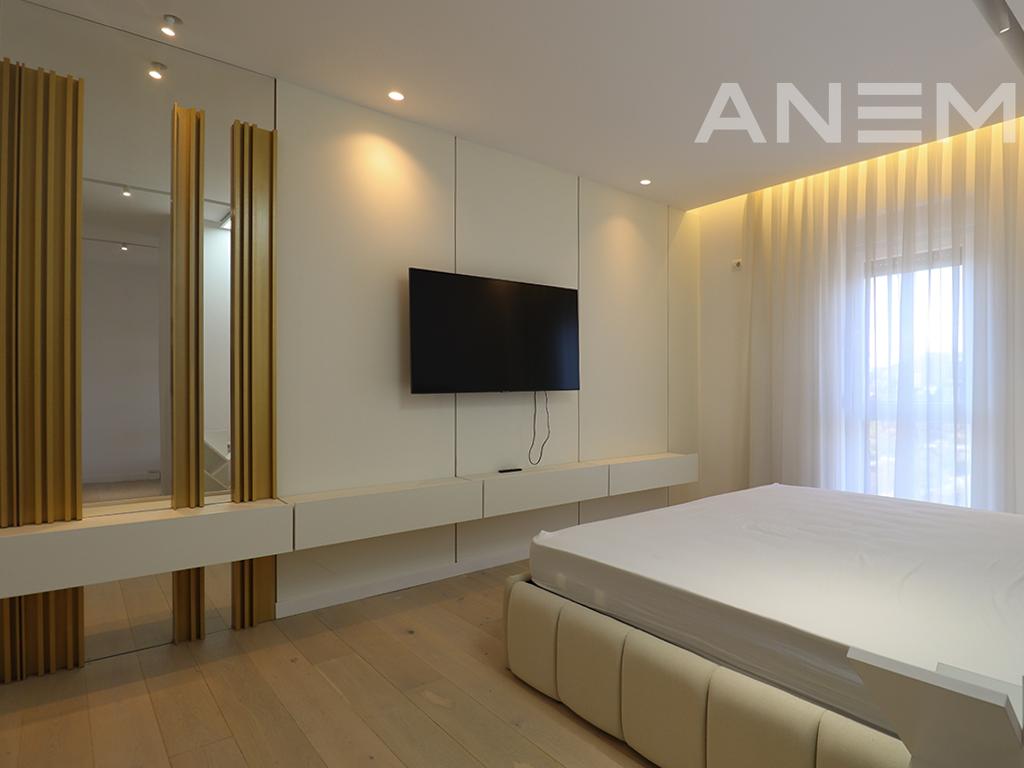 Banesë në shitje 198.1m² në Veternik