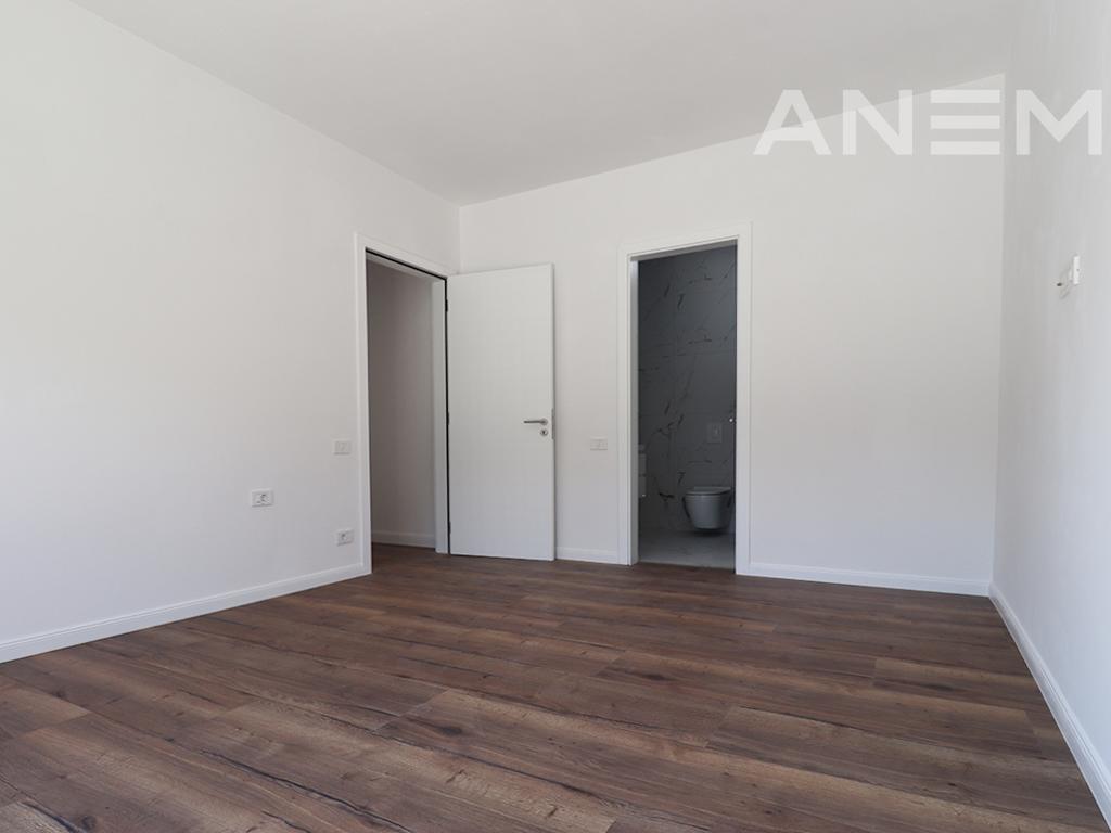 Banesë me qira me 3 dhoma gjumi në Veternik