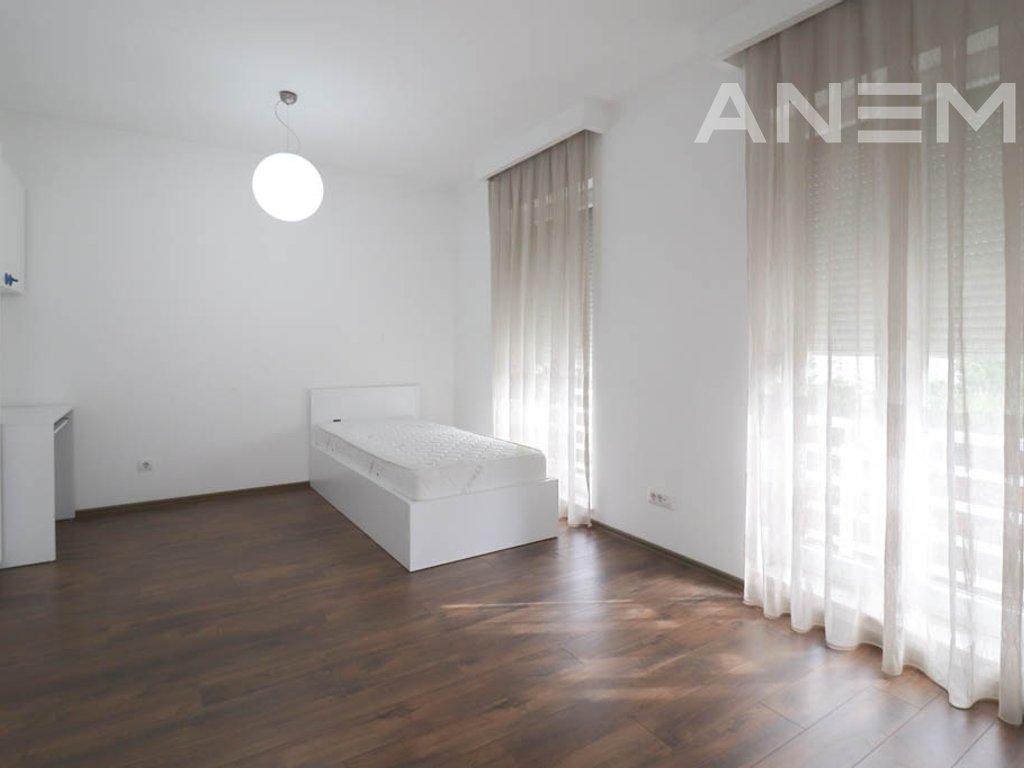 Shtëpi me qira 174m² + 40m² bodrum në Marigona Residence