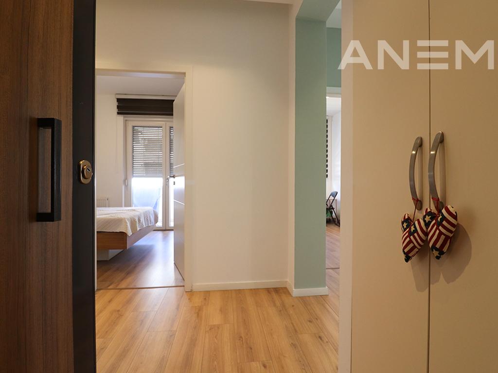 Penthouse me qira me 3 dhoma gjumi në Arbëri