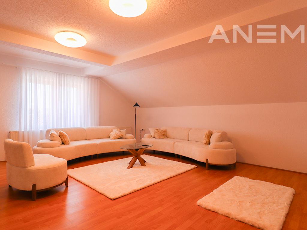 Kat shtëpie me qira me 2 dhoma gjumi në Arbëri