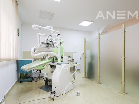 Zyre me qira me 1 hapësirë pune në Lakrishtë