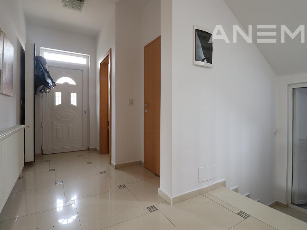 Shtëpi në shitje 179.71m² në Bërnicë të poshtme