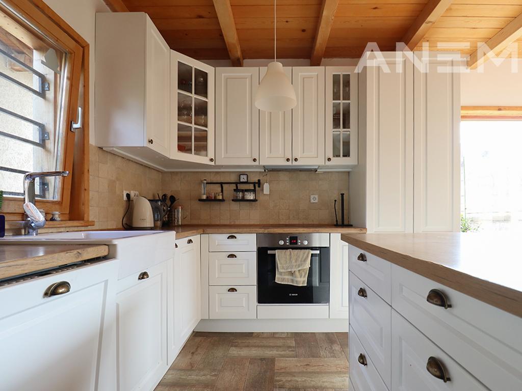 Shtëpi me qira me 2 dhoma gjumi në Matiqan