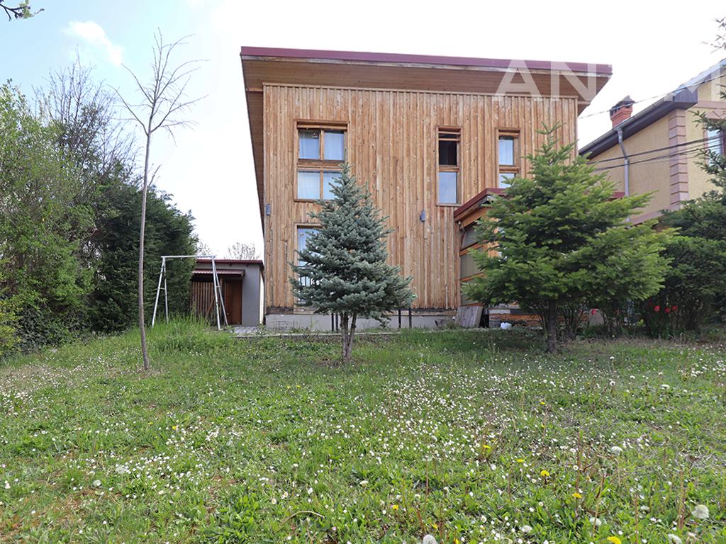 Shtëpi me qira me 2 dhoma gjumi në Matiqan