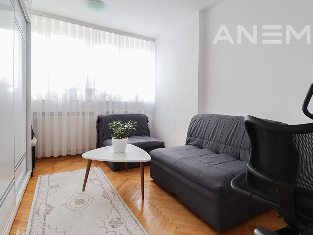 Banesë në shitje 65m² në Bregun e Diellit