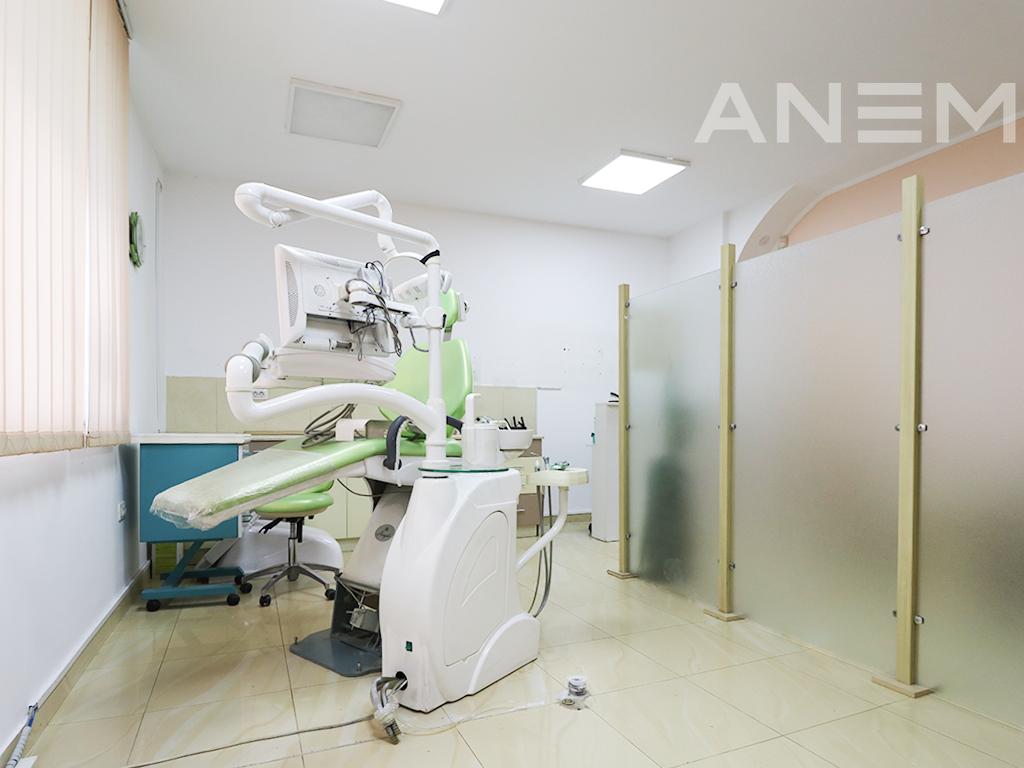 Zyre me qira me 1 hapësirë pune në Lakrishtë