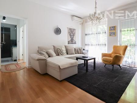 Banesë me qira me 1 dhomë gjumi në Qendër