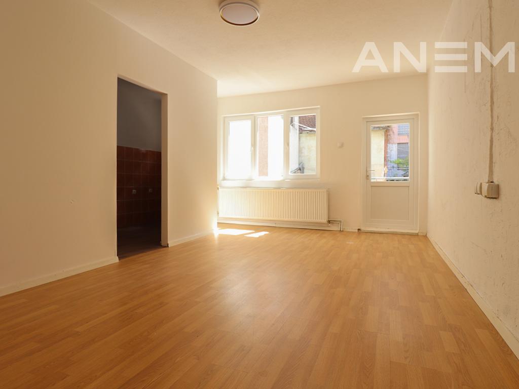 Shtëpi me qira 360m² në Aktash