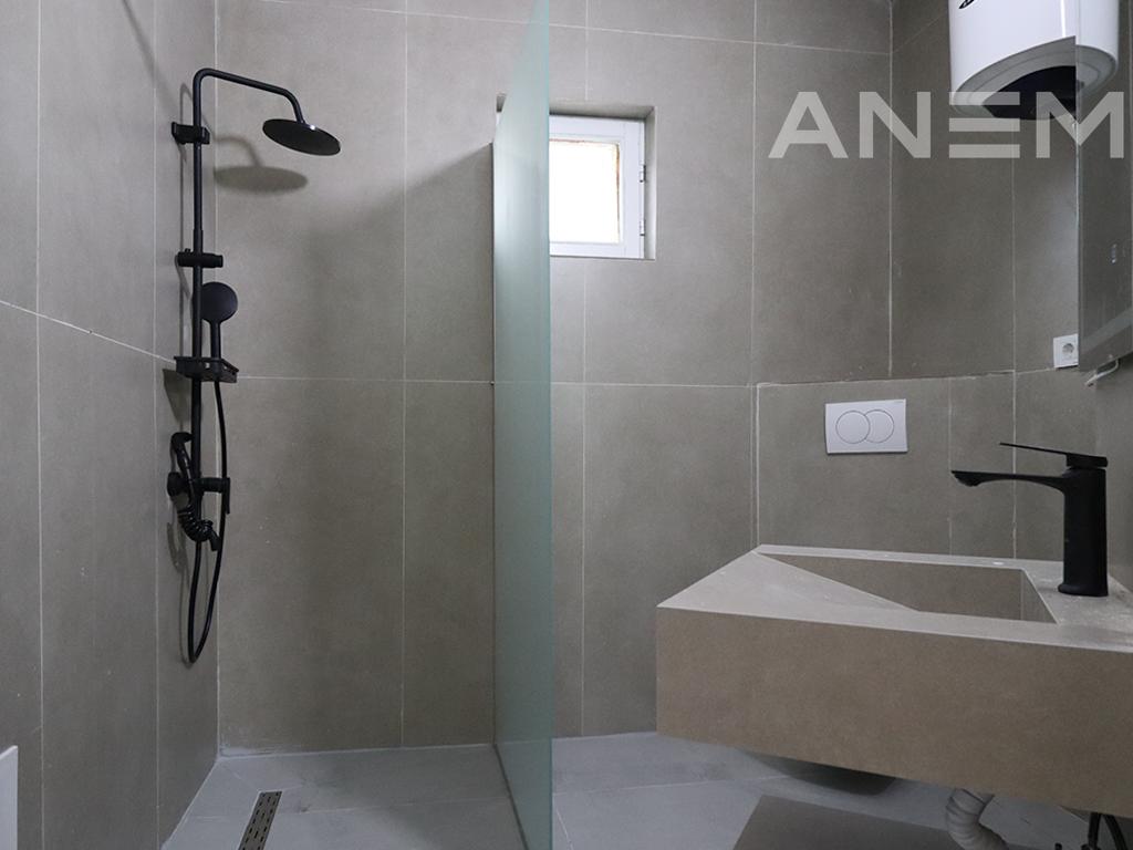 Shtëpi me qira 360m² në Aktash