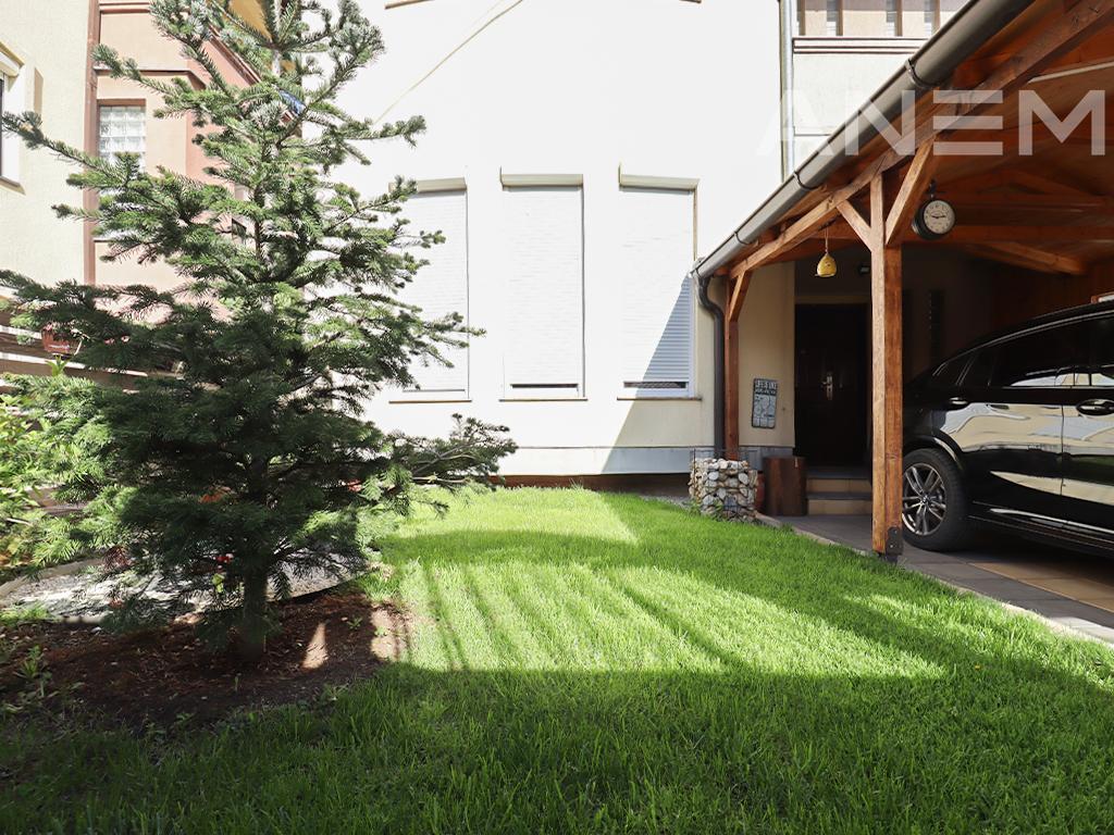 Shtëpi me qira me 3 dhoma gjumi në Arbëri