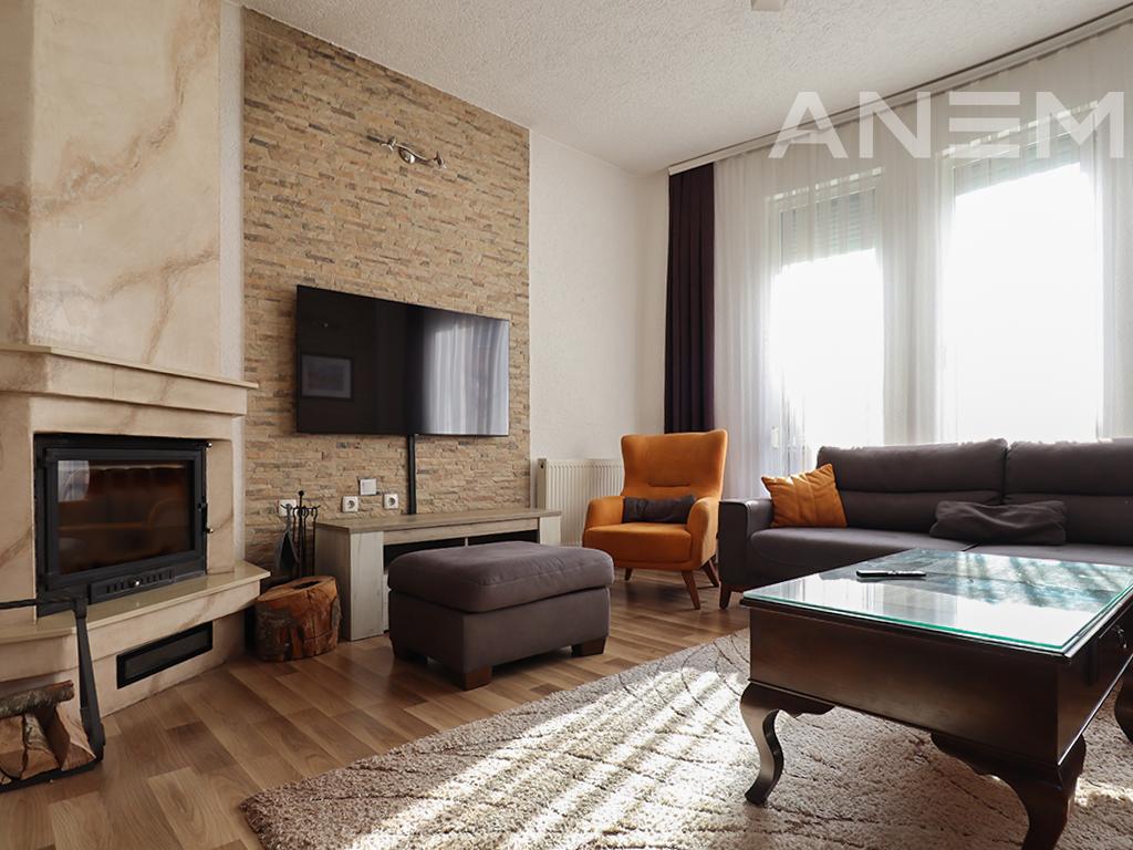 Shtëpi me qira me 3 dhoma gjumi në Arbëri