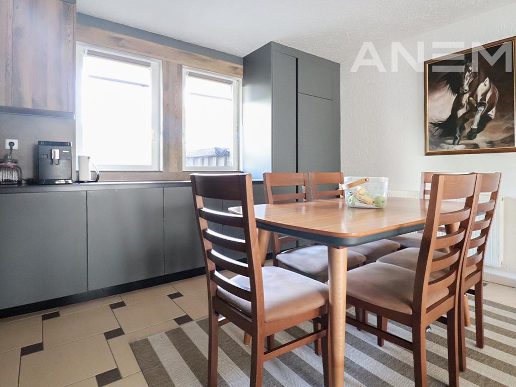 Shtëpi me qira me 3 dhoma gjumi në Arbëri