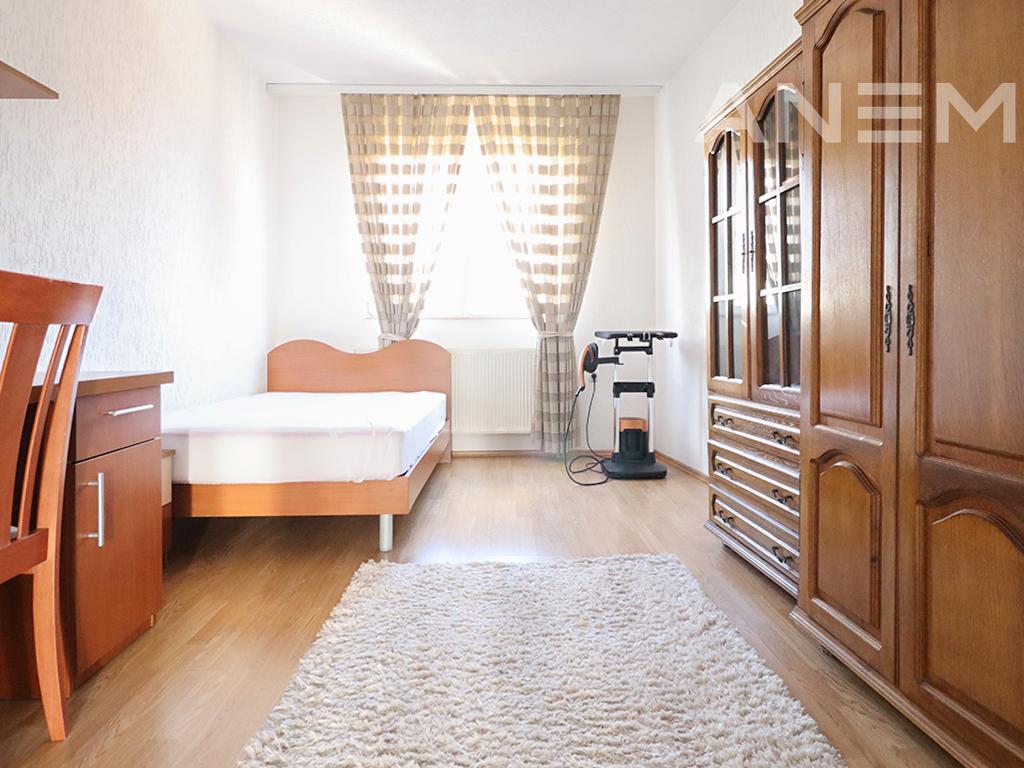 Shtëpi me qira me 3 dhoma gjumi në Arbëri