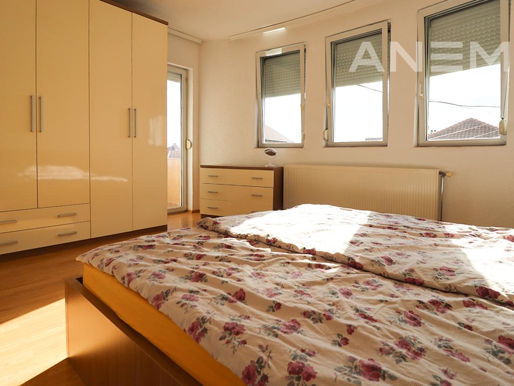 Shtëpi me qira me 3 dhoma gjumi në Arbëri