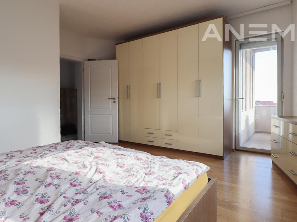 Shtëpi me qira me 3 dhoma gjumi në Arbëri