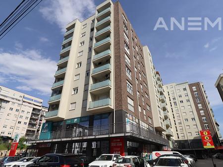 Banesë në shitje 101m² në Rrugën C