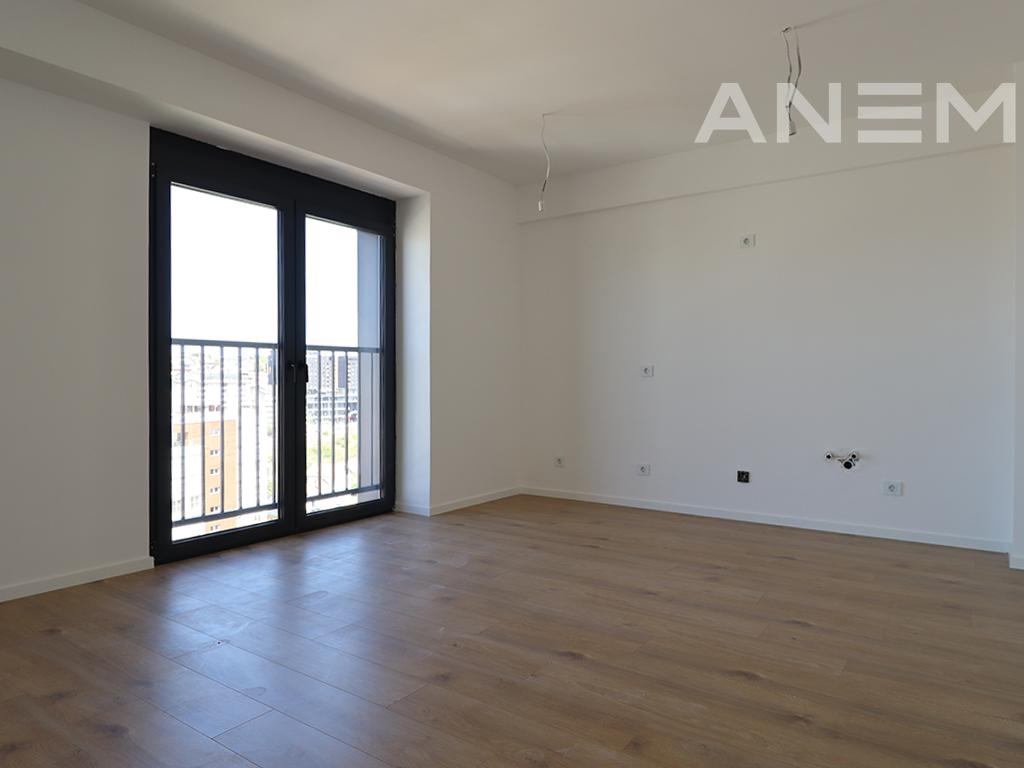 Zyre me qira me 4 hapësira pune në Lakrishtë