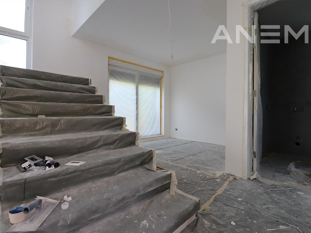 Shtëpi në shitje 354m² në Veternik