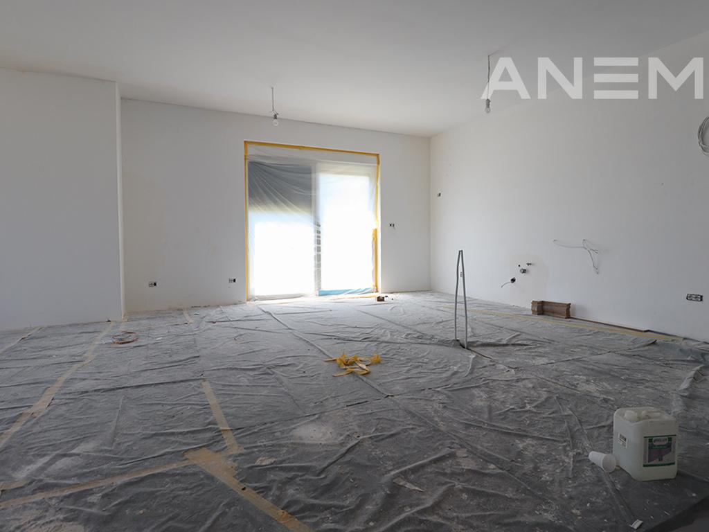 Shtëpi në shitje 354m² në Veternik