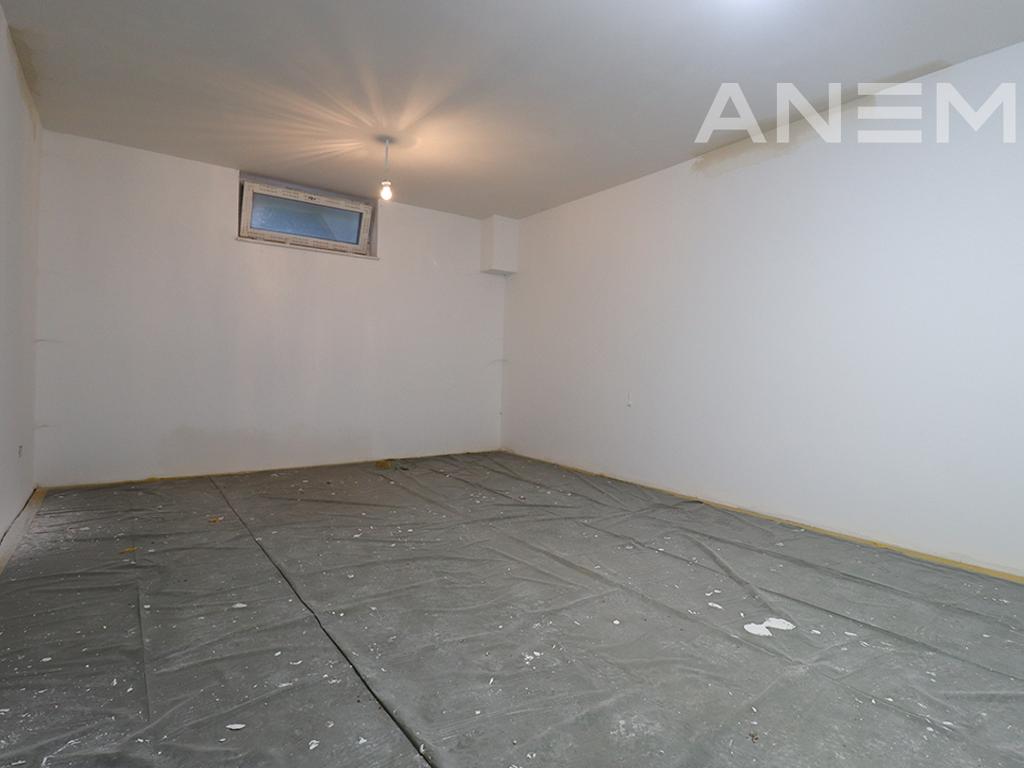Shtëpi në shitje 354m² në Veternik