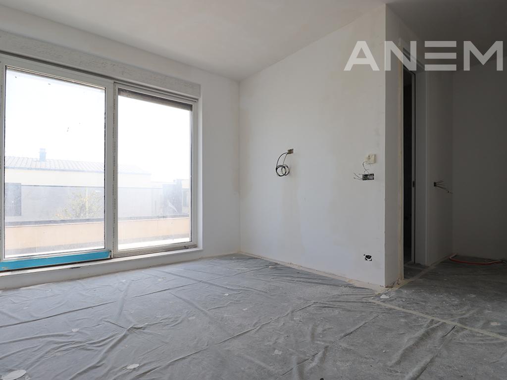 Shtëpi në shitje 354m² në Veternik