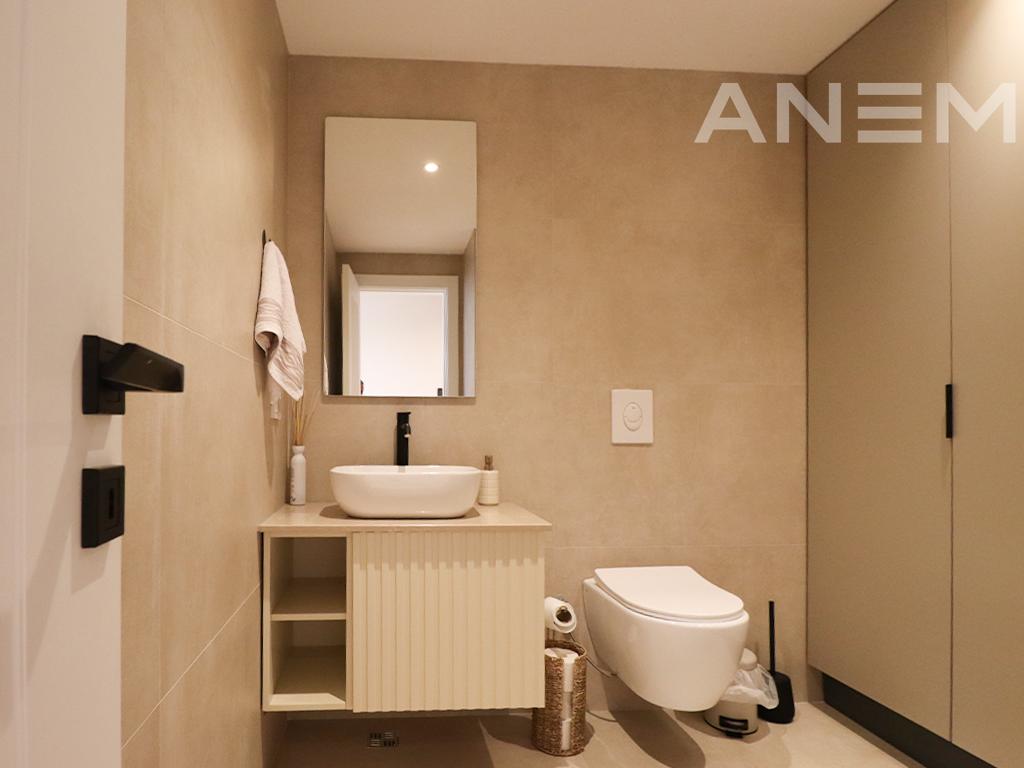 Penthouse me qira me 3 dhoma gjumi në Matiqan