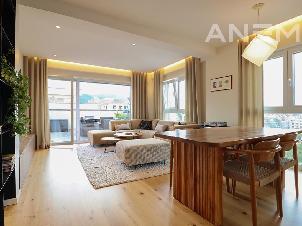 Penthouse me qira me 3 dhoma gjumi në Matiqan