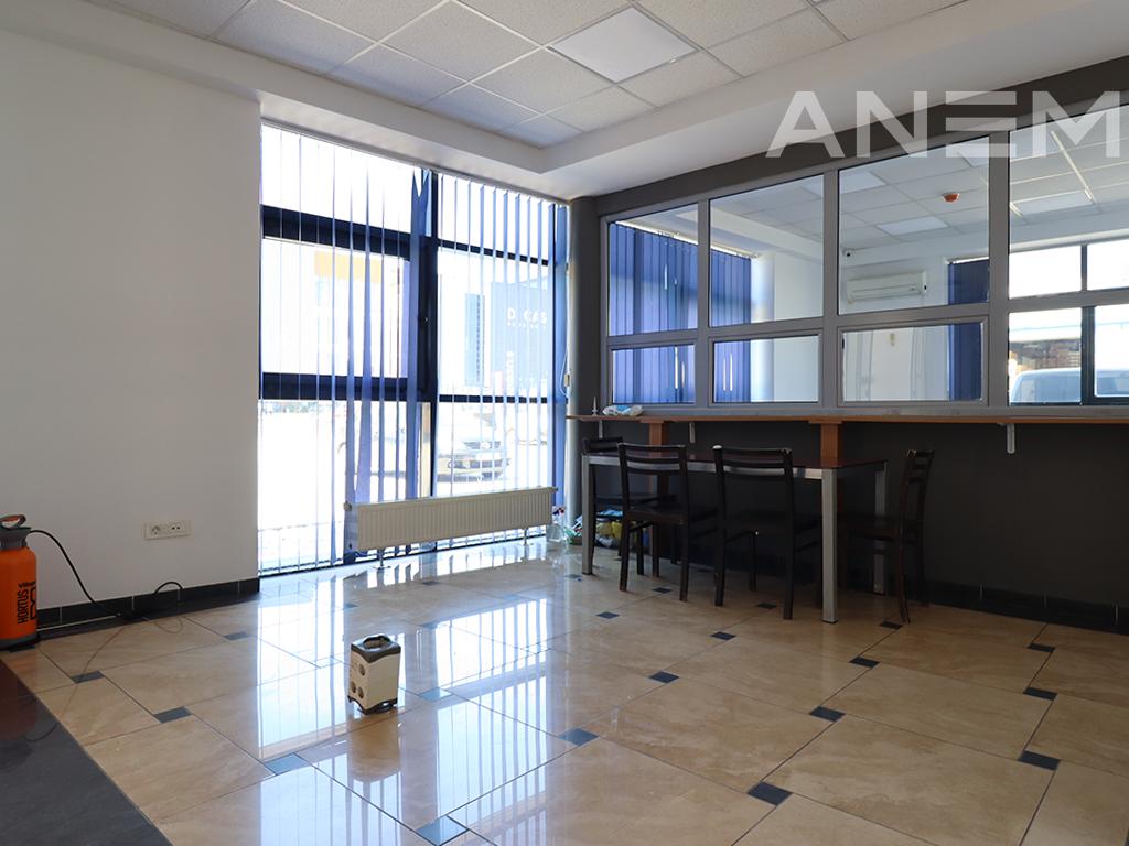 Objekt me qira 1700m² në Cagllavicë