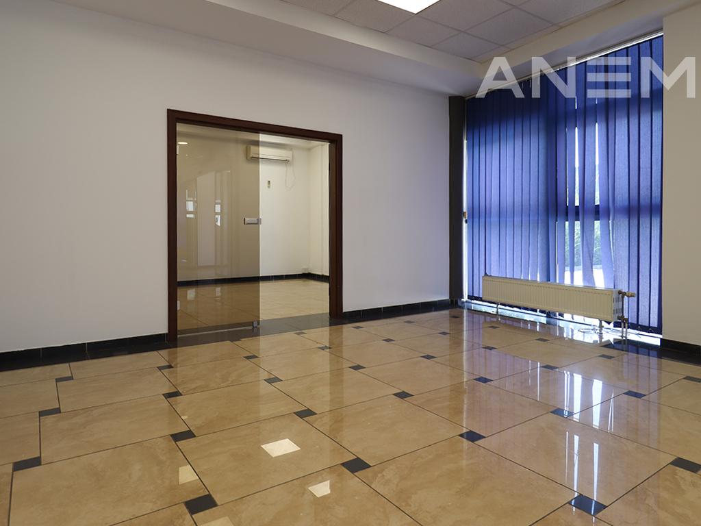 Objekt me qira 1700m² në Cagllavicë