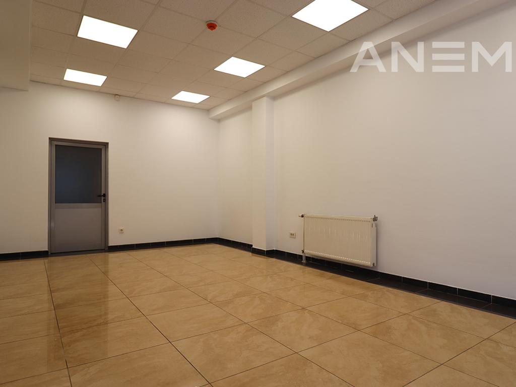 Objekt me qira 1700m² në Cagllavicë