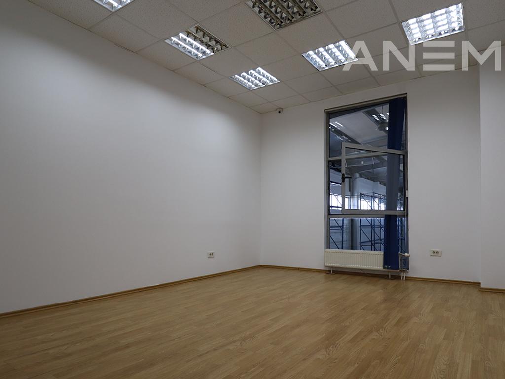 Objekt me qira 1700m² në Cagllavicë