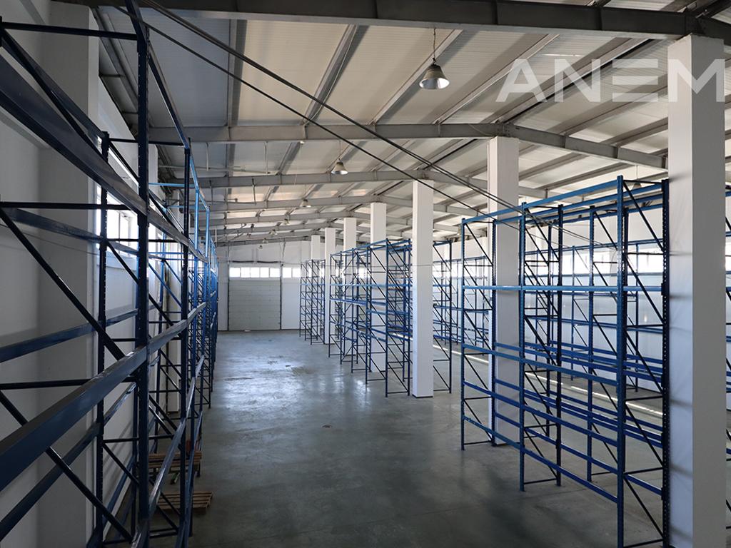 Objekt me qira 1700m² në Cagllavicë
