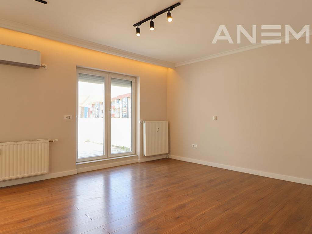 Zyre me qira me 4 hapësira pune në Arbëri