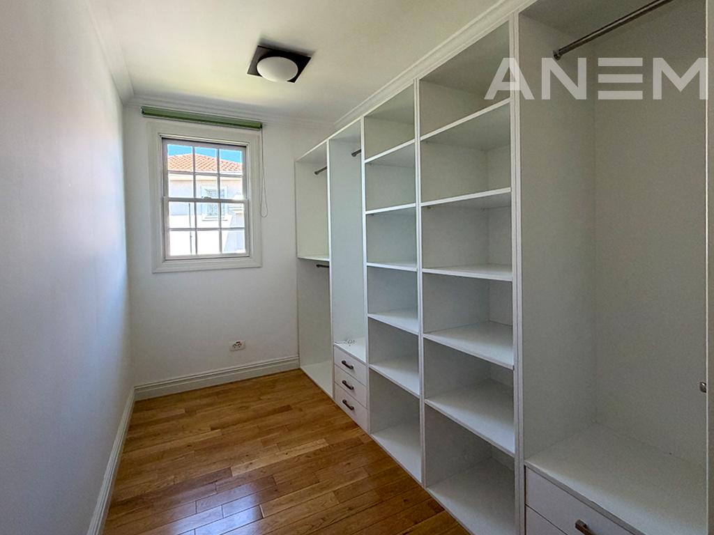 Shtëpi me qira 423m² në Fshatin Amerikan