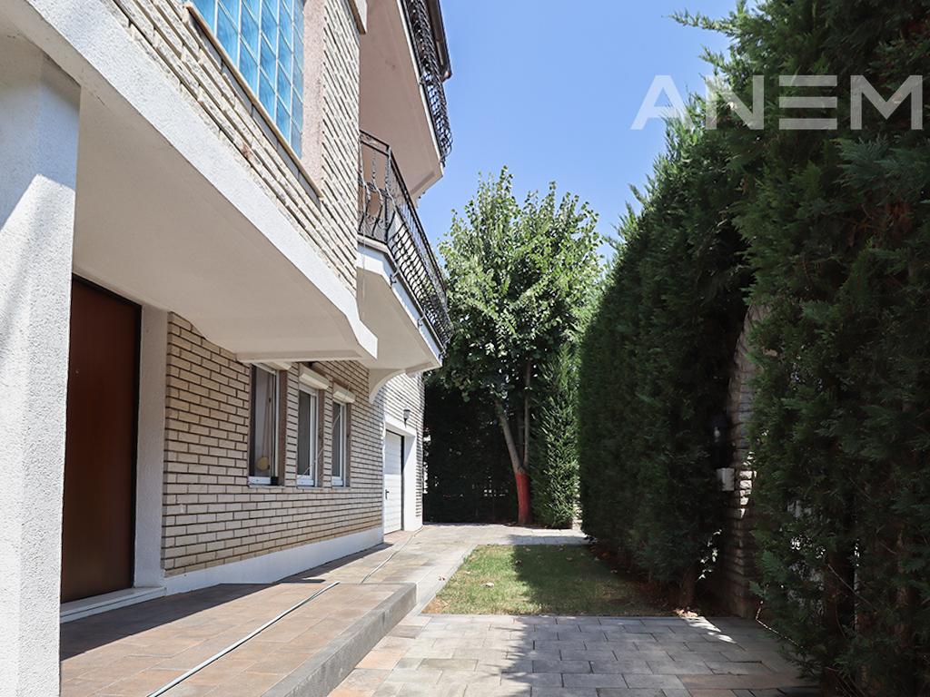 Shtëpi në shitje 320m² në Bregun e Diellit