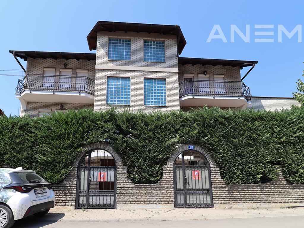 Shtëpi në shitje 320m² në Bregun e Diellit