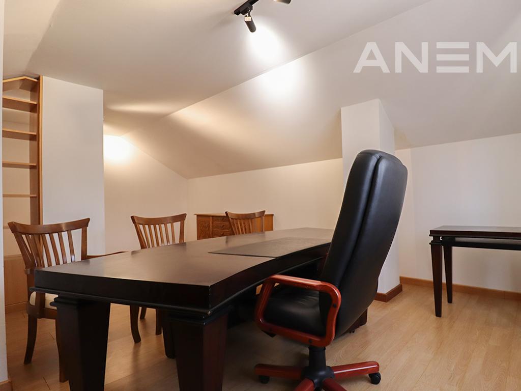 Shtëpi në shitje 410m² në Bregun e Diellit