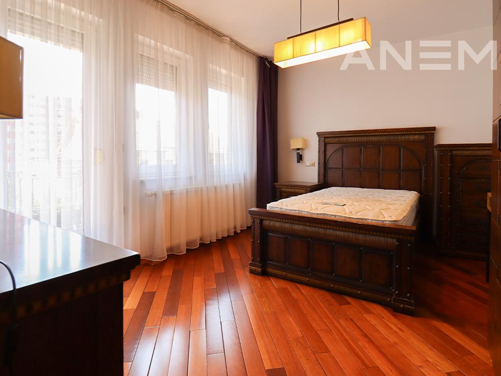 Shtëpi në shitje 410m² në Bregun e Diellit