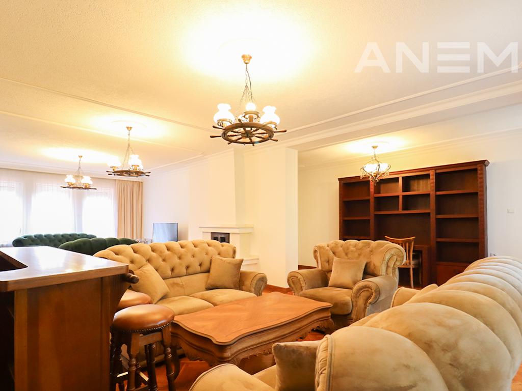 Shtëpi në shitje 410m² në Bregun e Diellit