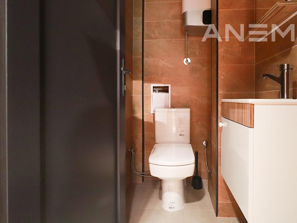 Zyre me qira me 2 hapësira pune në Qendër